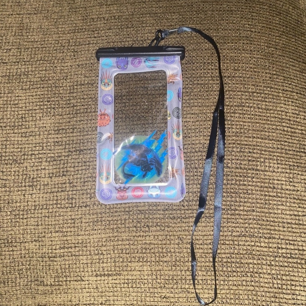 Dreamworks Waterpark iPhone watercase (ReAd DeSc)